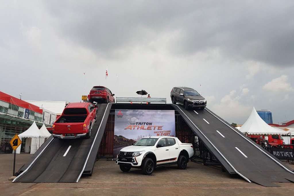 Memacu Adrenalin di Mitsubishi Sky Brigde Memacu Adrenalin di Mitsubishi Sky Brigde