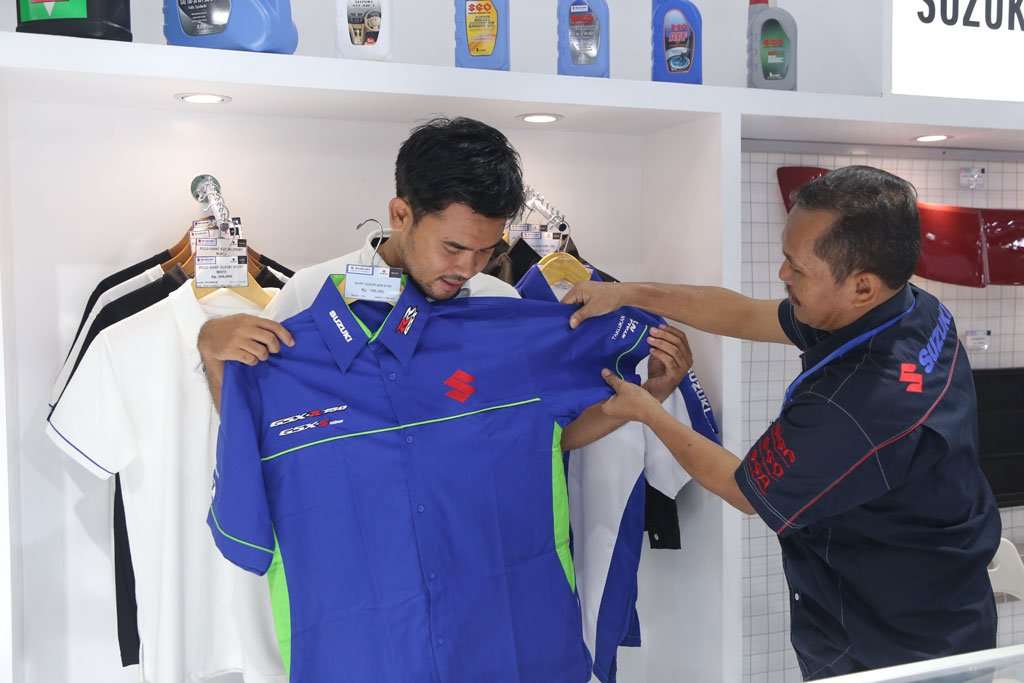 Suzuki Tawarkan Sport Apparel di IIMS 2018 Suzuki Tawarkan Sport Apparel di IIMS 2018