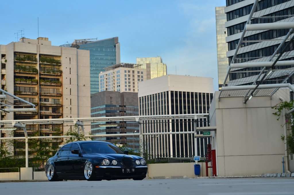 Modifikasi Jaguar S-Type, English Car with American Style Modifikasi Jaguar S-Type, English Car with American Style