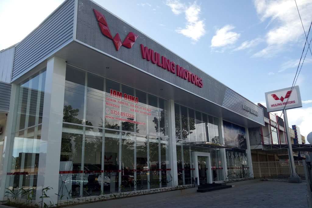 Wuling Motor Resmikan Diler 3S Pertama di Padang Wuling Motor Resmikan Diler 3S Pertama di Padang