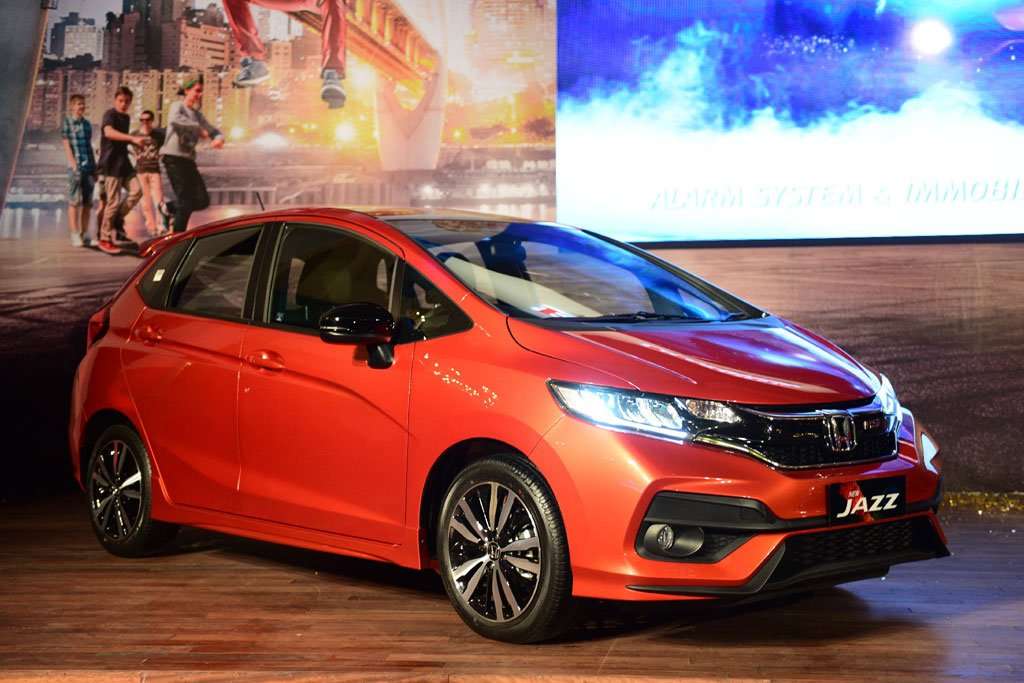 Honda Jazz Jawara Hatchback 4 Bulan Beruntun Honda Jazz Jawara Hatchback 4 Bulan Beruntun