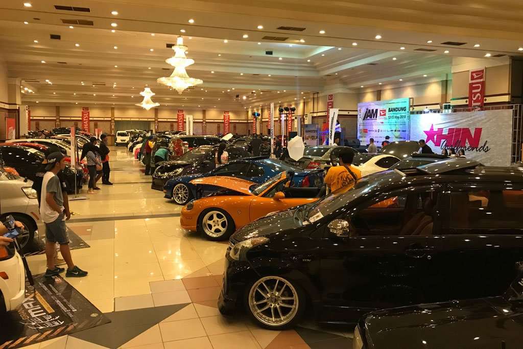 90 Mobil Modifikasi Panaskan Kota Bandung dalam IAM 2018 90 Mobil Modifikasi Panaskan Kota Bandung dalam IAM 2018