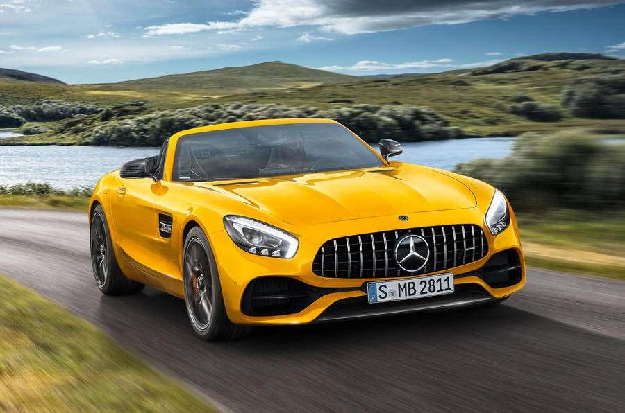 Mercedes-AMG GT S Kini Bisa Dinikmati dengan Atap Terbuka Mercedes-AMG GT S Kini Bisa Dinikmati dengan Atap Terbuka