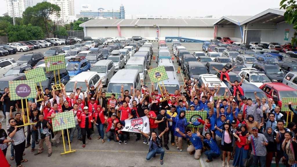 ADM Lepas Anggota Klub Daihatsu Sahabat Mudik ADM Lepas Anggota Klub Daihatsu Sahabat Mudik