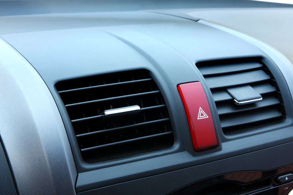 Pahami Pentingnya Fungsi Lampu Hazard Pahami Pentingnya Fungsi Lampu Hazard