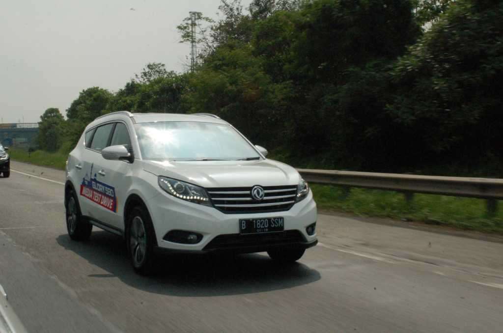 TEST DRIVE: Jajal DFSK Glory 580 Bermesin Turbo, Berapa Nilainya? TEST DRIVE: Jajal DFSK Glory 580 Bermesin Turbo, Berapa Nilainya?
