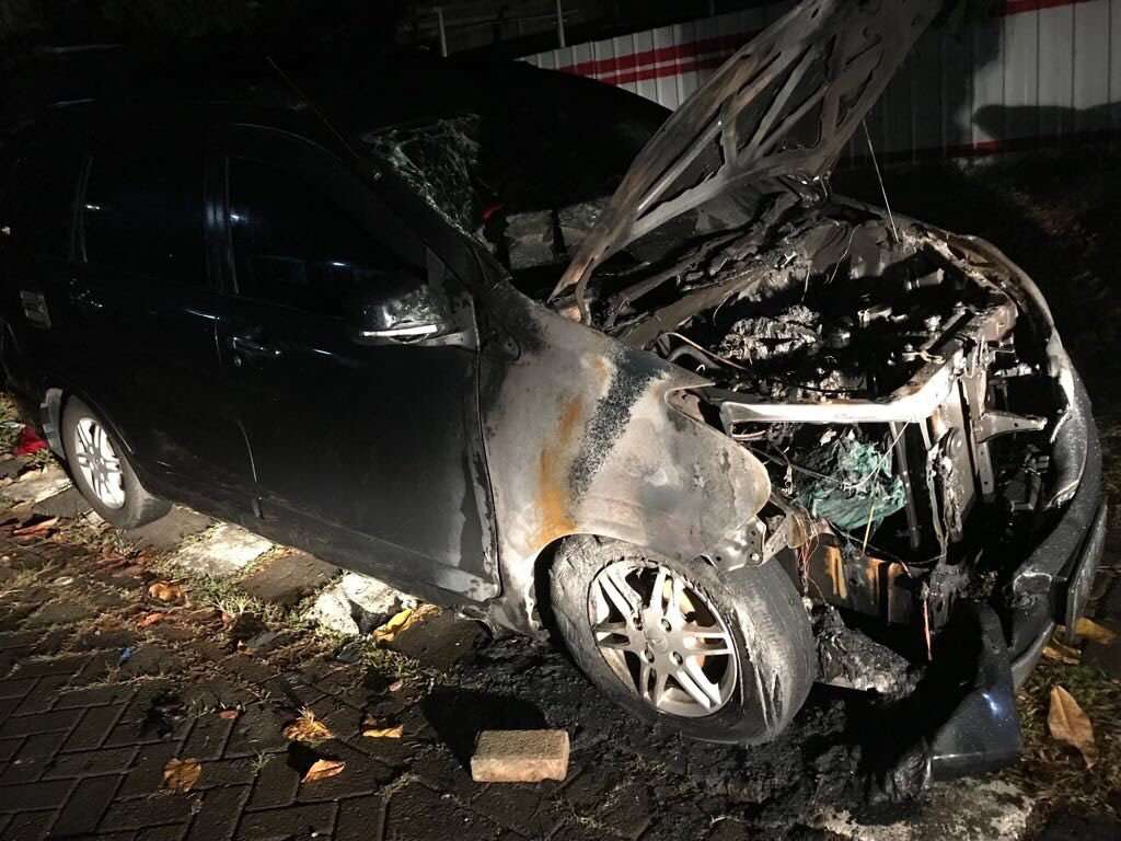Heboh Xenia Milik Neno Warisman Terbakar, Ini Kata Daihatsu Heboh Xenia Milik Neno Warisman Terbakar, Ini Kata Daihatsu