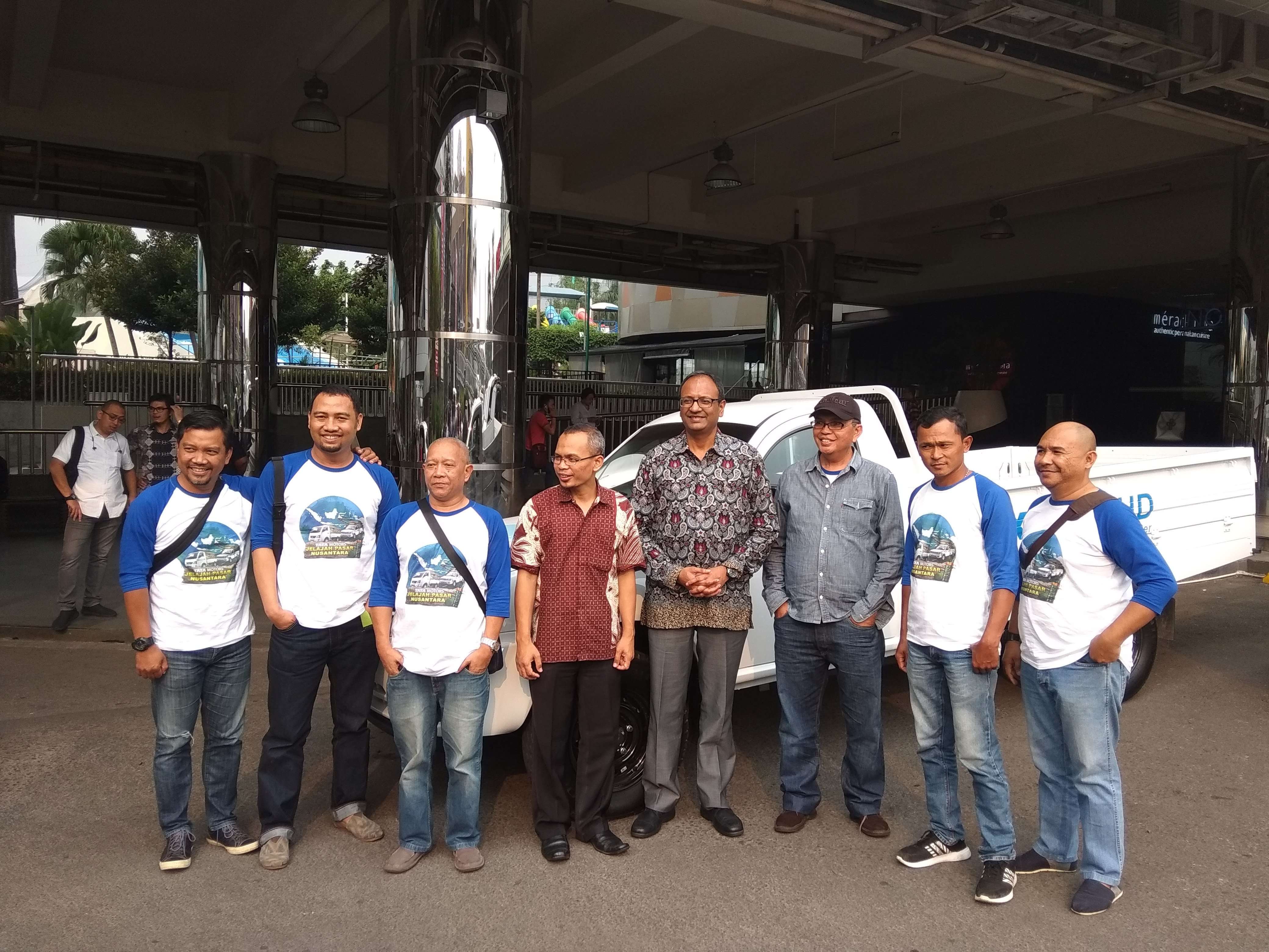 Tata Super Ace HT dan Xenon HD Jejahi Pasar-Pasar Indonesia Tata Super Ace HT dan Xenon HD Jejahi Pasar-Pasar Indonesia