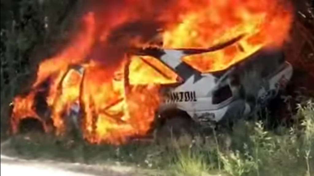 VIDEO: Mobil Klasik Ken Block Terbalik dan Kebakaran VIDEO: Mobil Klasik Ken Block Terbalik dan Kebakaran