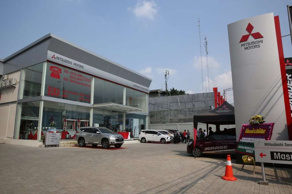 Mitsubishi Motors Resmikan Diler Kendaraan Penumpang ke-118 di Serang Mitsubishi Motors Resmikan Diler Kendaraan Penumpang ke-118 di Serang