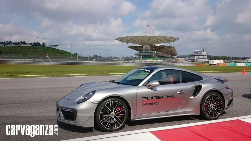 Mengasah Skill Mengemudi Lewat Porsche Media Driving Academy Mengasah Skill Mengemudi Lewat Porsche Media Driving Academy
