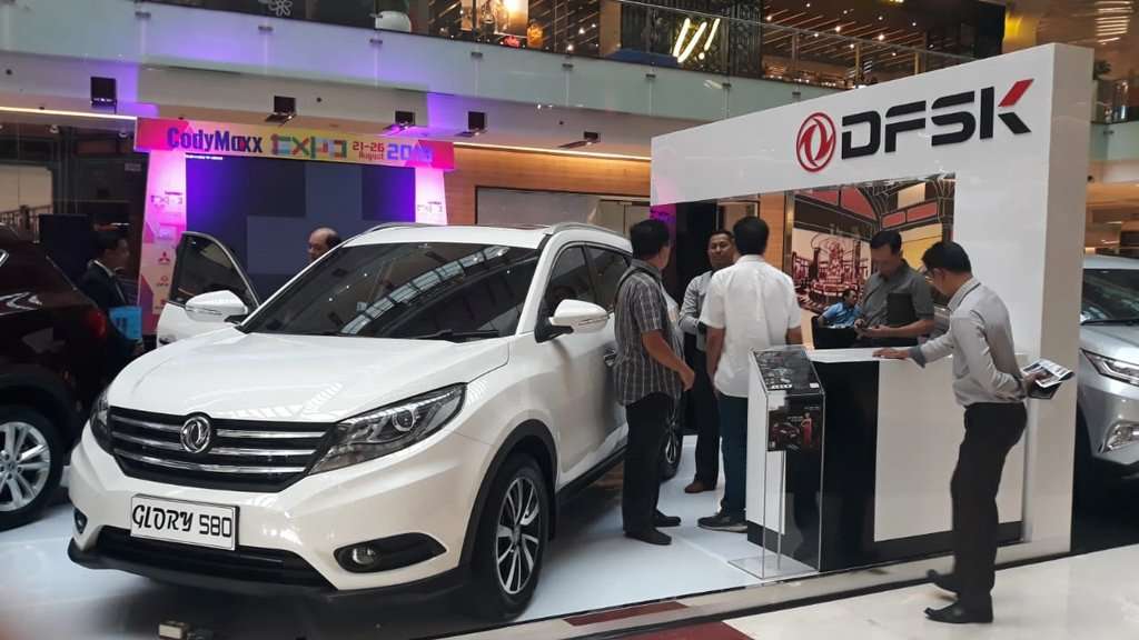 Tampil di Surabaya, DFSK Glory 580 Pikat Pengunjung dengan Fitur Berlimpah Tampil di Surabaya, DFSK Glory 580 Pikat Pengunjung dengan Fitur Berlimpah
