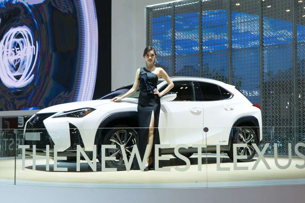 Besok, Lexus Luncurkan Mobil Listrik Pertamanya di Indonesia Besok, Lexus Luncurkan Mobil Listrik Pertamanya di Indonesia