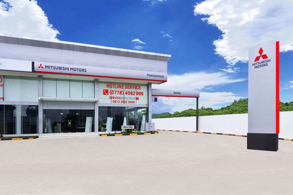 Mulai Masuk Batam, Mitsubishi Resmikan Diler Kendaraan Penumpang Pertama Mulai Masuk Batam, Mitsubishi Resmikan Diler Kendaraan Penumpang Pertama
