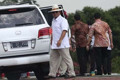 SUV Mewah Ini Jadi Andalan Prabowo Sehari-Hari SUV Mewah Ini Jadi Andalan Prabowo Sehari-Hari
