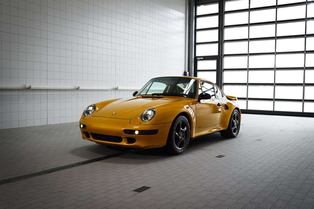 Porsche Restorasi 911 Turbo dalam Project Gold Porsche Restorasi 911 Turbo dalam Project Gold