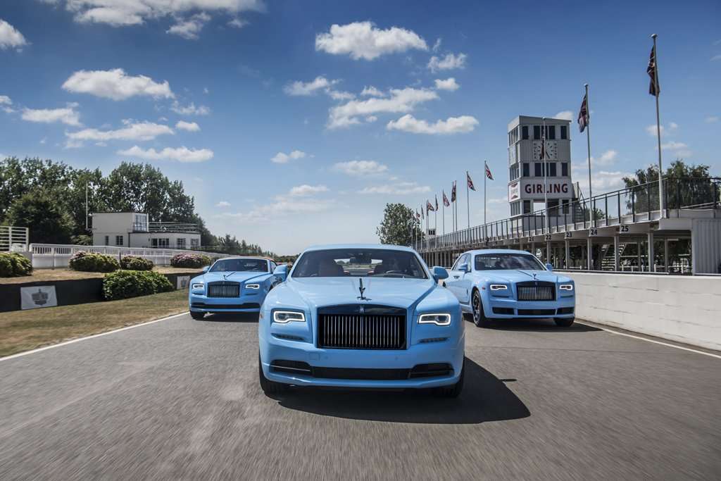 Rolls-Royce Cullinan Lakoni Debut di Monterey Rolls-Royce Cullinan Lakoni Debut di Monterey