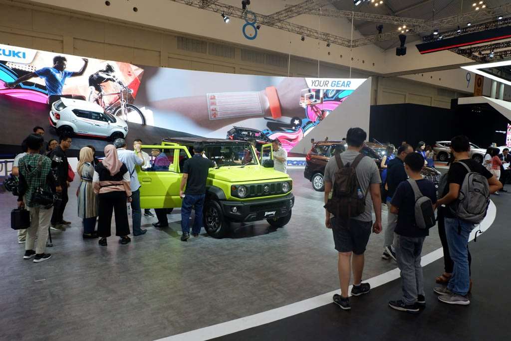Pengunjung Padati Suzuki Jimny di GIIAS 2018, Minta Harga Segini Pengunjung Padati Suzuki Jimny di GIIAS 2018, Minta Harga Segini