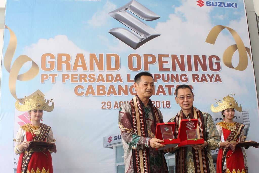 Suzuki Buka Outlet ke-326 di Lampung Selatan Suzuki Buka Outlet ke-326 di Lampung Selatan