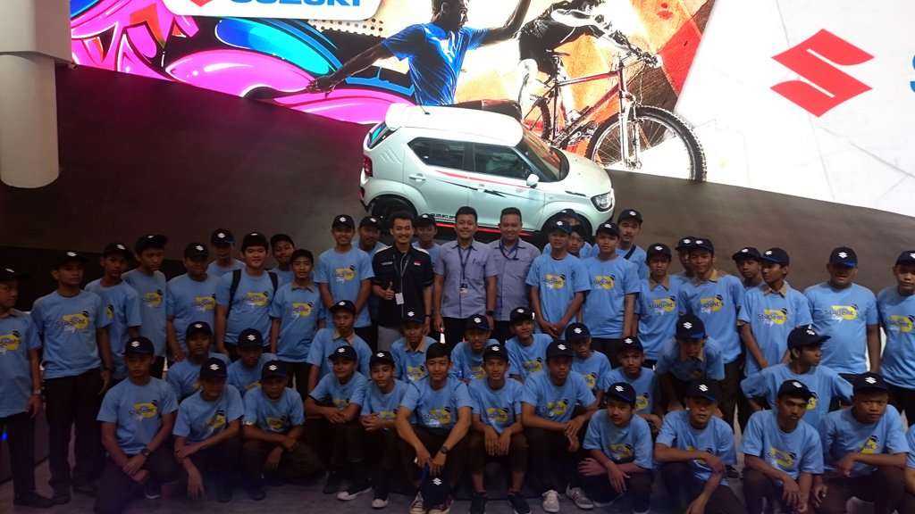 Suzuki Eduksi Swift Hybrid di Student’s Day GIIAS 2018 Suzuki Eduksi Swift Hybrid di Student’s Day GIIAS 2018