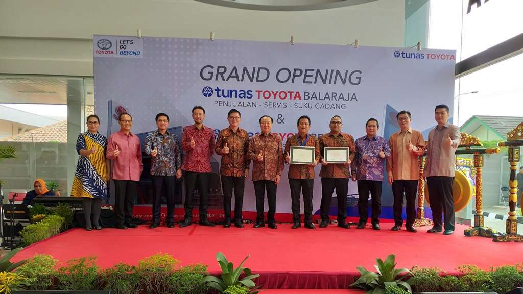 Toyota Resmikan 2 Outlet Baru di Tangerang dan Bekasi Toyota Resmikan 2 Outlet Baru di Tangerang dan Bekasi