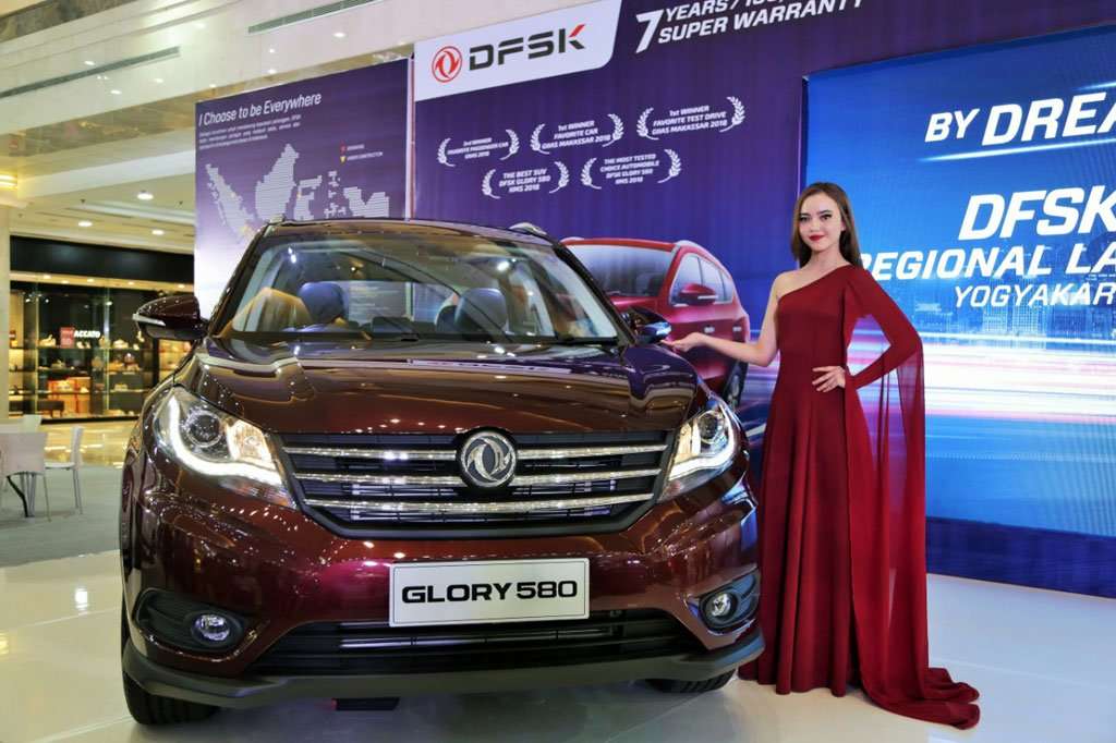 Dikenalkan di Yogyakarta, Ini Promo Menarik DFSK Glory 580 Dikenalkan di Yogyakarta, Ini Promo Menarik DFSK Glory 580