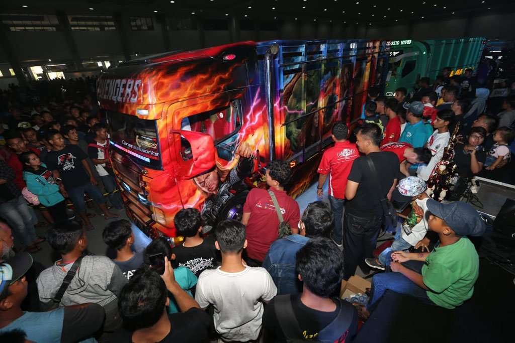 Truk Avengers Ini 'Menang Perang' Modifikasi di Jogja Truck Festival 2018 Truk Avengers Ini 'Menang Perang' Modifikasi di Jogja Truck Festival 2018