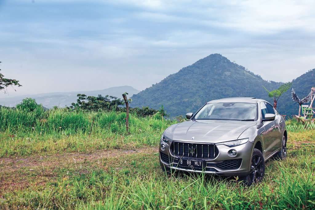 Maserati Levante S Granlusso, Hulk In The City Maserati Levante
