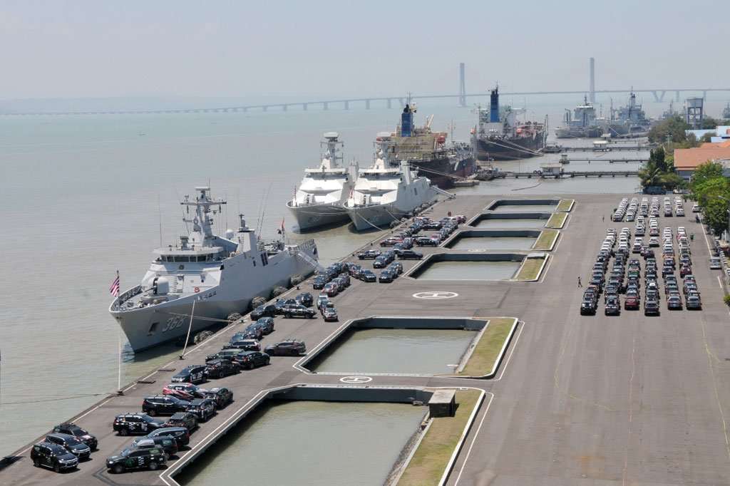 Pajero Indonesia ONE Gelar Kopdar Nasional V di Mako Armada II Surabaya Pajero Indonesia ONE Gelar Kopdar Nasional V di Mako Armada II Surabaya