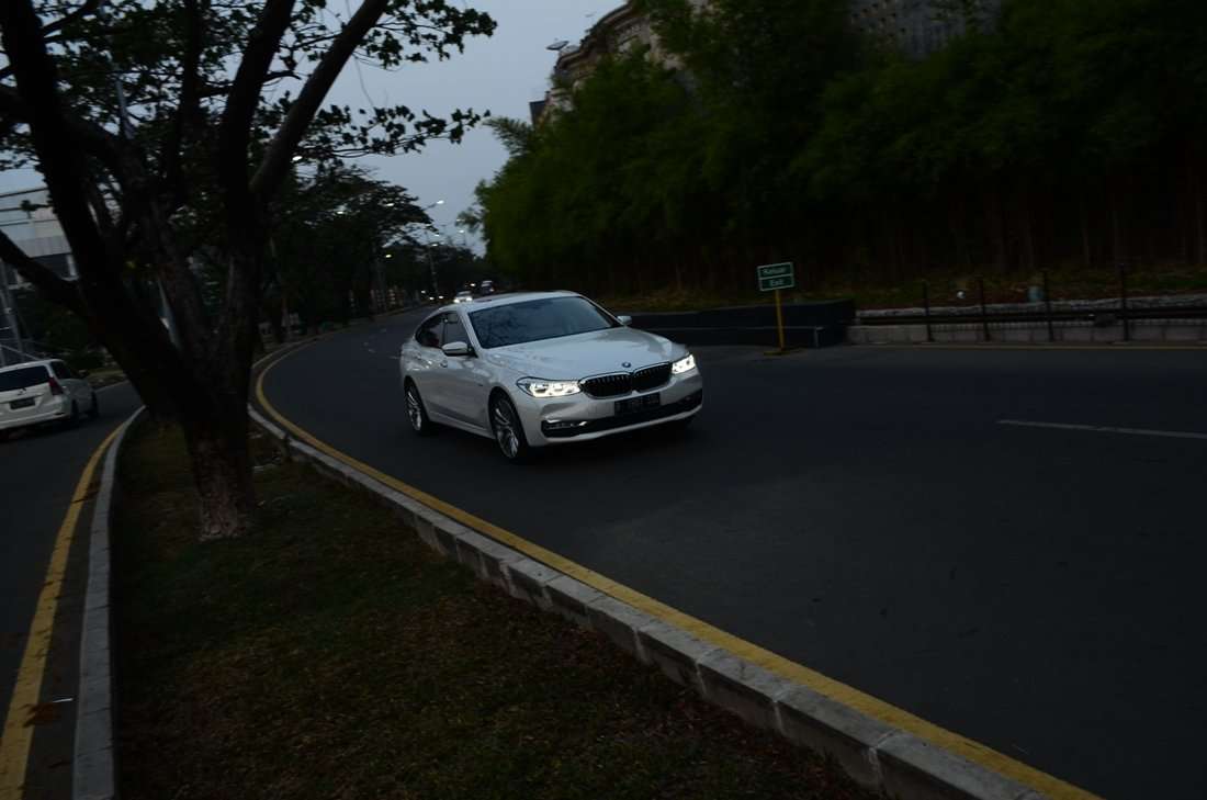 TEST DRIVE: BMW 6 Series Gran Turismo, Paling Asik Duduk di Belakang TEST DRIVE: BMW 6 Series Gran Turismo, Paling Asik Duduk di Belakang