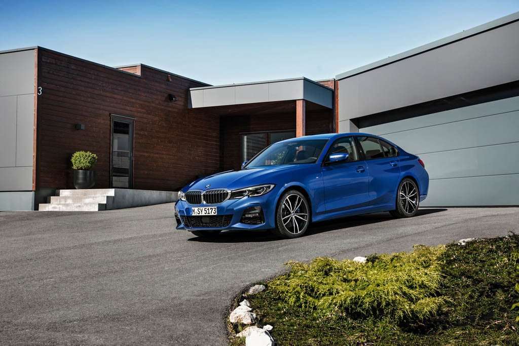 BMW Seri 3 Terbaru Siap Curi Perhatian di GIIAS 2019 BMW Seri 3 Terbaru Siap Curi Perhatian di GIIAS 2019