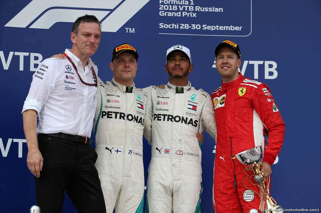 F1: Menang 8 Kali Musim Ini, Hamilton Unggul 50 Poin di Atas Vettel F1: Menang 8 Kali Musim Ini, Hamilton Unggul 50 Poin di Atas Vettel