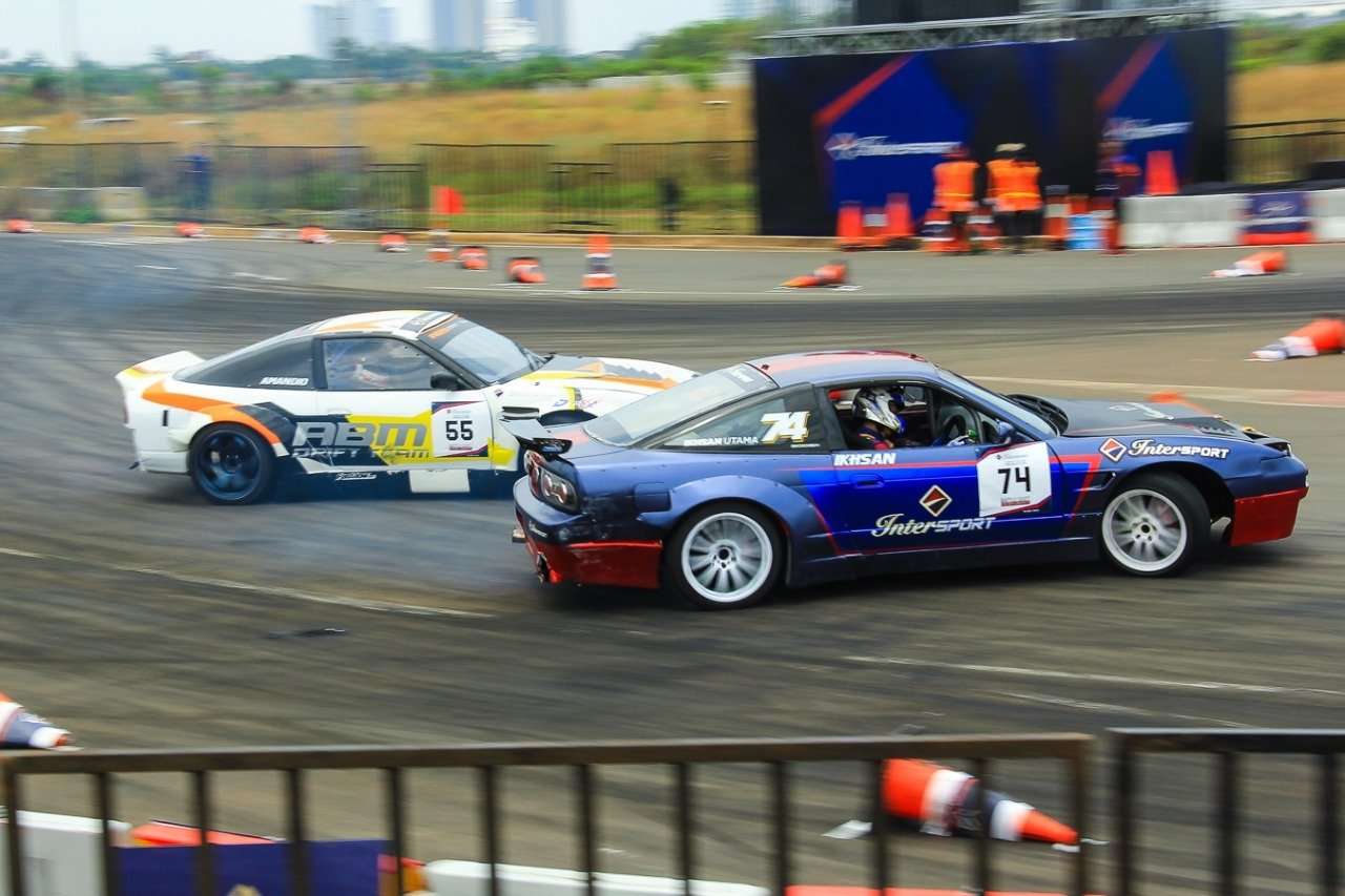 Amandio Pertahankan Gelar Juara Kejurnas Drift di Subang Amandio Pertahankan Gelar Juara Kejurnas Drift di Subang