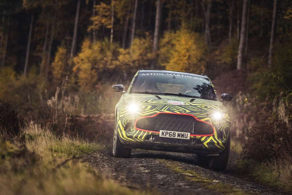 VIDEO: SUV Aston Martin Mulai Jajal Main di Tanah VIDEO: SUV Aston Martin Mulai Jajal Main di Tanah