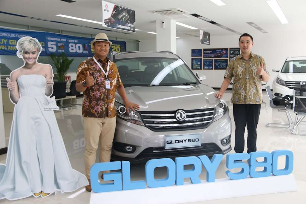 DFSK Tambah Warna Baru Glory 580, Mulai Tersedia di Awal Tahun DFSK Glory 580