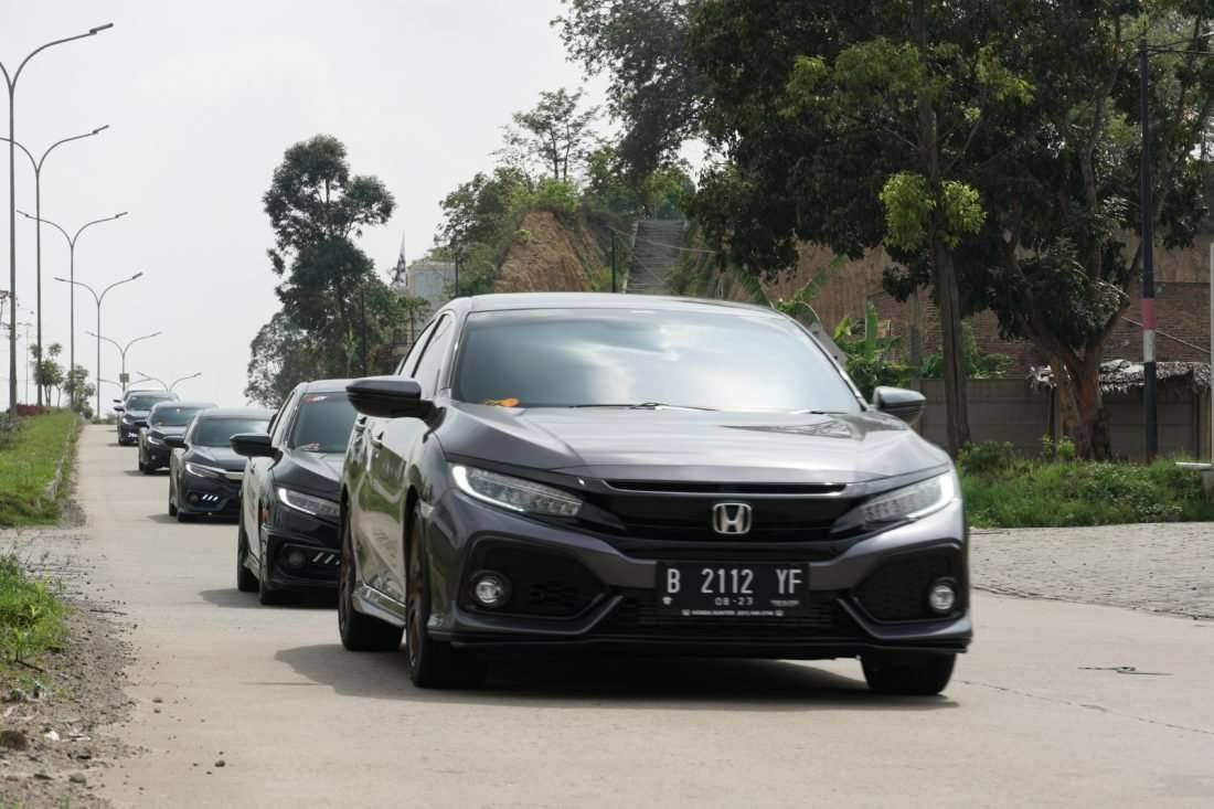 Komunitas Civic Turbo Rayakan Ulang Tahun Ke-2 di Anyer Komunitas Civic Turbo Rayakan Ulang Tahun Ke-2 di Anyer
