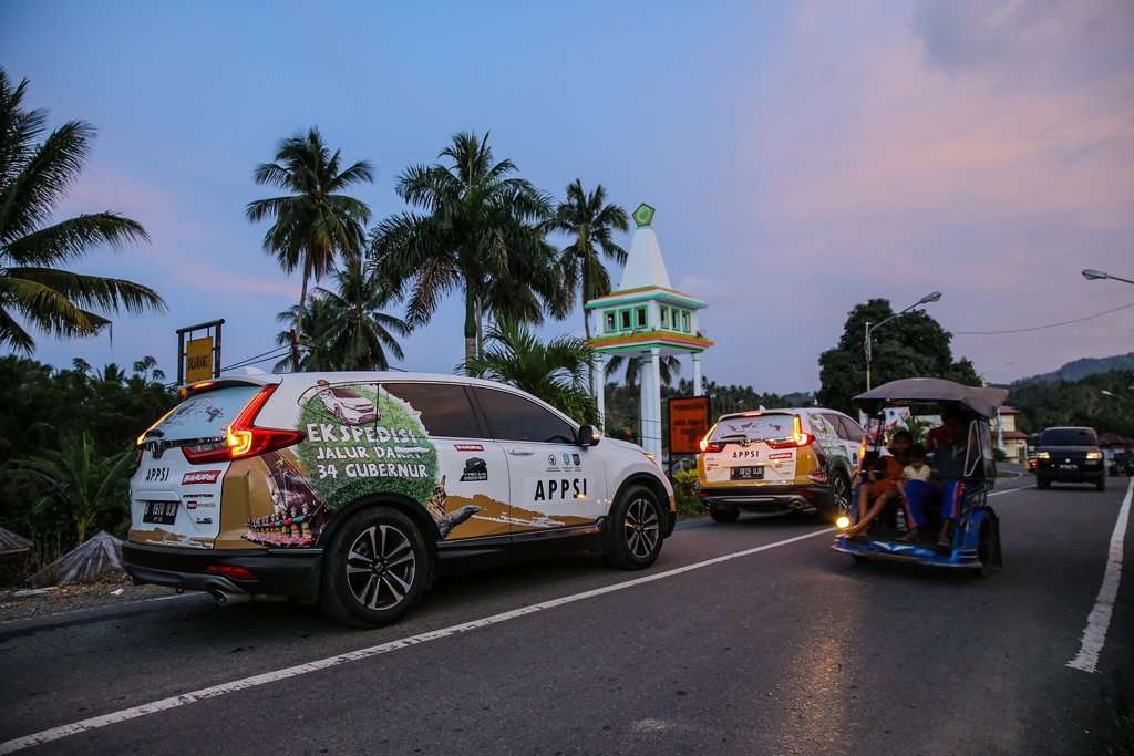 Jelajah Honda CR-V Turbo Tiba di Sulawesi Jelajah Honda CR-V Turbo Tiba di Sulawesi