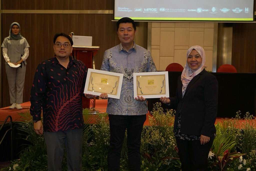 Honda CR-V Rebut 2 Penghargaan dari ASEAN NCAP Honda CR-V Rebut 2 Penghargaan dari ASEAN NCAP