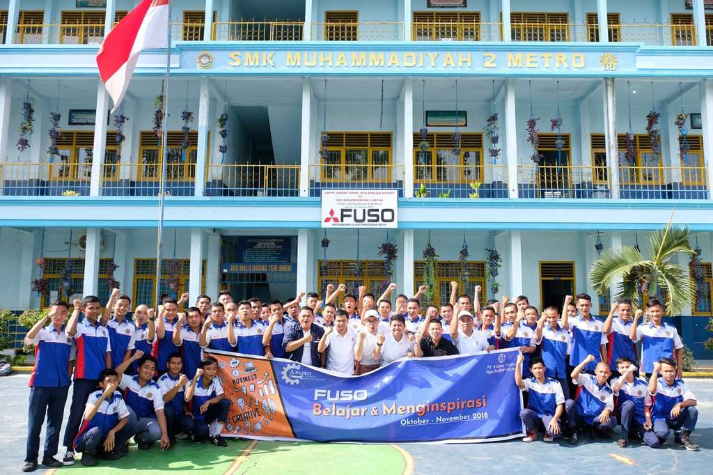 Mitsubishi Fuso Belajar dan Menginspirasi Digelar di Lampung Mitsubishi Fuso Belajar dan Menginspirasi Digelar di Lampung