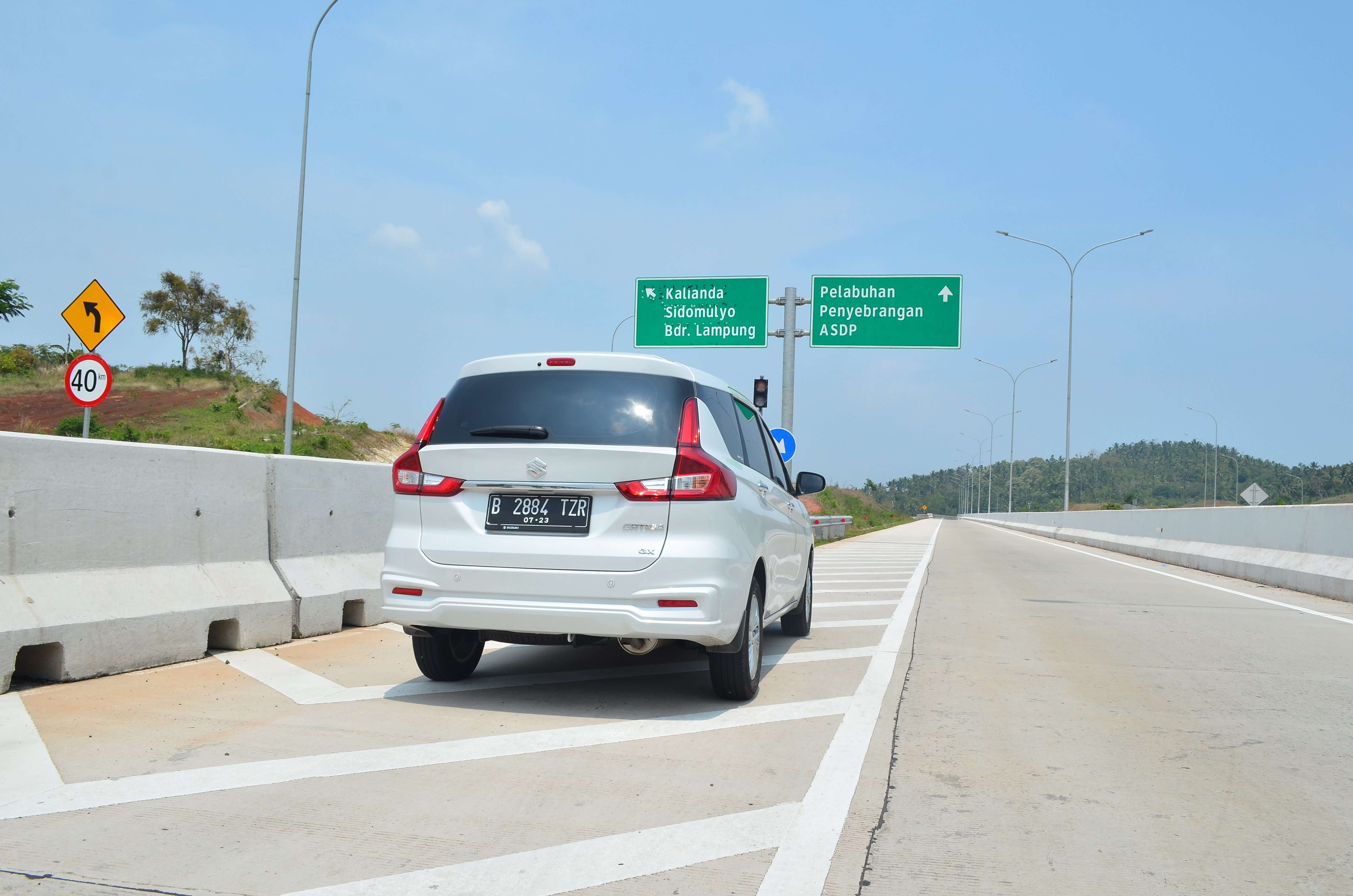 Test Drive Suzuki New Ertiga Yang Lebih Irit Bahan Bakar Test Drive Suzuki New Ertiga Yang Lebih Irit Bahan Bakar
