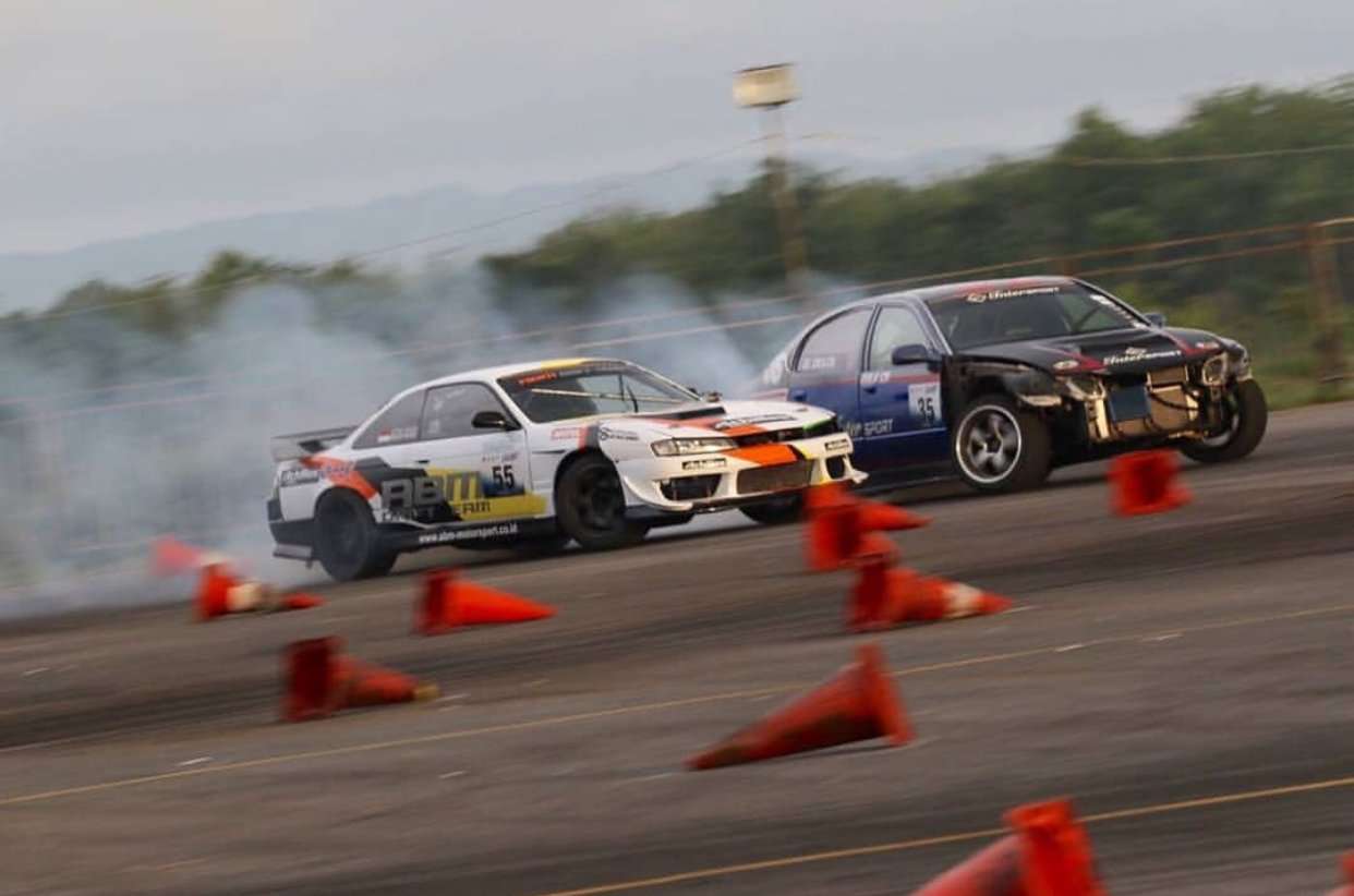 Dhika CH Berhasil Juara Kejurnas Drift Seri 4 Di Yogyakarta Dhika CH Berhasil Juara Kejurnas Drift Seri 4 Di Yogyakarta