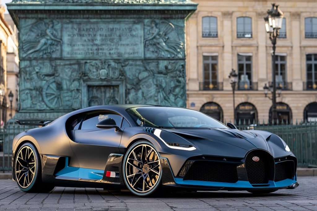 Bugatti Divo, Beyond The Straight Bugatti Divo, Beyond The Straight
