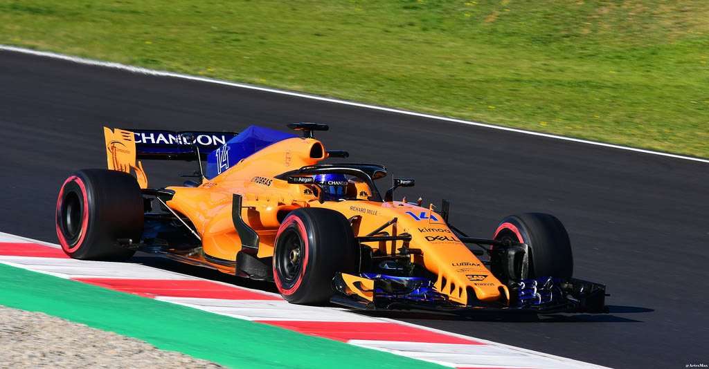 McLaren F1 Luncurkan Mobil Baru Saat Hari Valentine McLaren F1 Luncurkan Mobil Baru Saat Hari Valentine