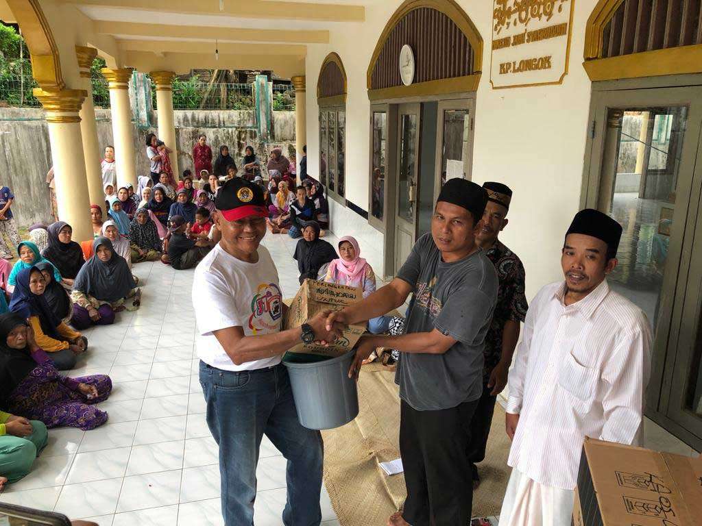Volkswagen Van Club Peduli Daerah Terdampak Bencana Tsunami Selat Sunda Volkswagen Van Club Peduli Daerah Terdampak Bencana Tsunami Selat Sunda