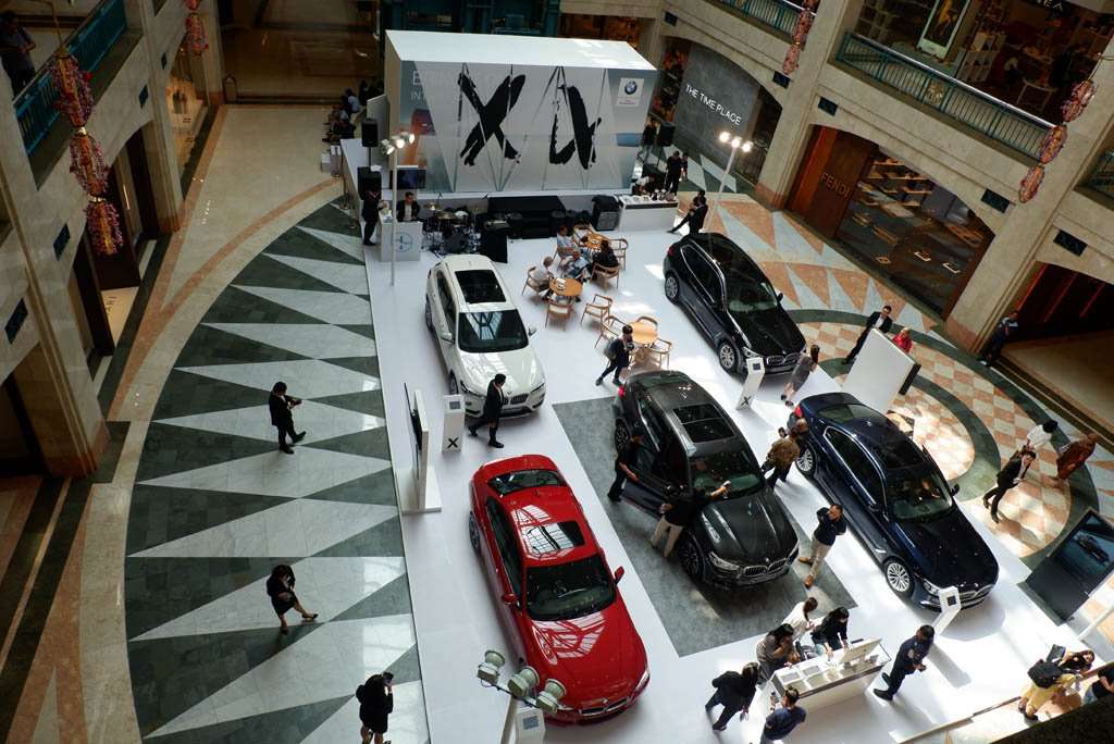 Beli BMW Seri 3 dan 5 di Plaza Senayan Bebas BBN Beli BMW Seri 3 dan 5 di Plaza Senayan Bebas BBN