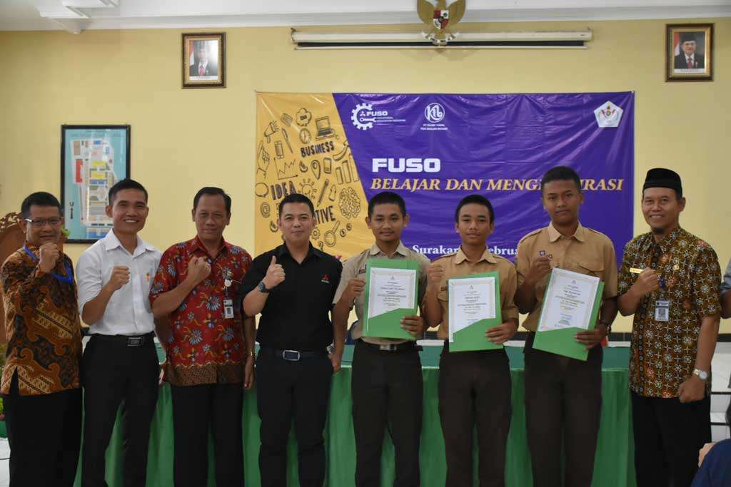 Program “FUSO Belajar & Menginspirasi” Hadir di Solo Program “FUSO Belajar & Menginspirasi” Hadir di Solo