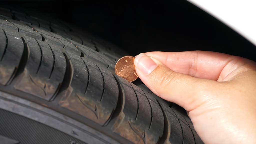 Tips Cara Memeriksa Ketinggian Telapak Ban Mobil Tips Cara Memeriksa Ketinggian Telapak Ban Mobil