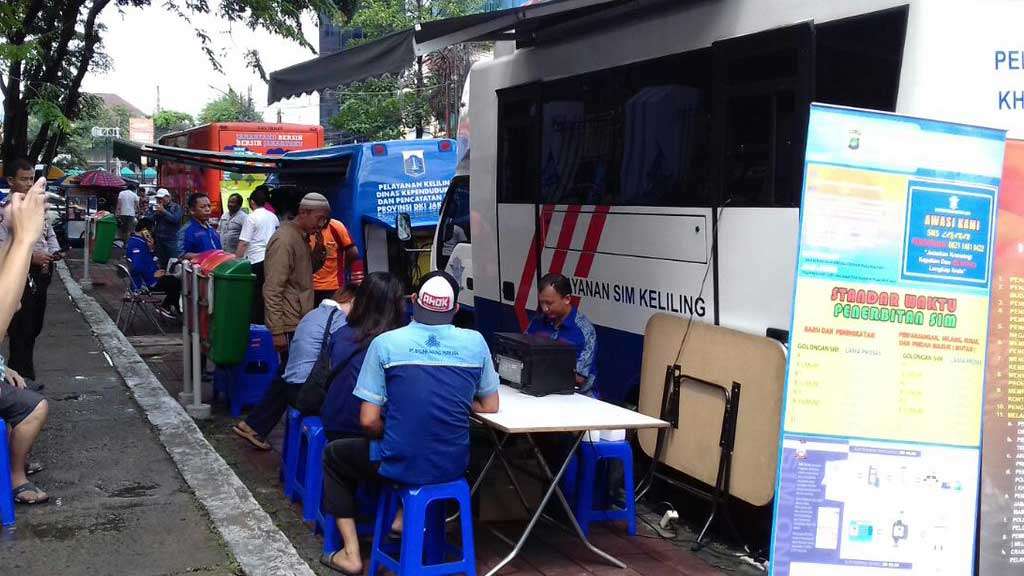 Ada Perpanjang SIM dan STNK Gratis di IIMS 2019 Lho Ada Perpanjang SIM dan STNK Gratis di IIMS 2019 Lho