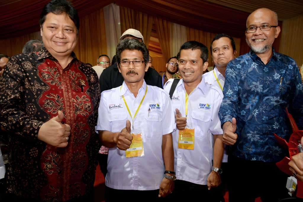 Toyota Indonesia Hibahkan Mobil untuk Dukung Pendidikan Vokasi Industri Toyota Indonesia Hibahkan Mobil untuk Dukung Pendidikan Vokasi Industri