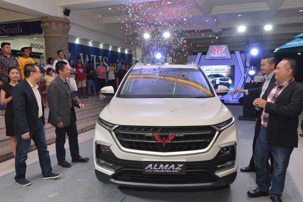 Lanjutkan Roadshow, Wuling Almaz Mulai Dijual untuk Konsumen di Bali Lanjutkan Roadshow, Wuling Almaz Mulai Dijual untuk Konsumen di Bali